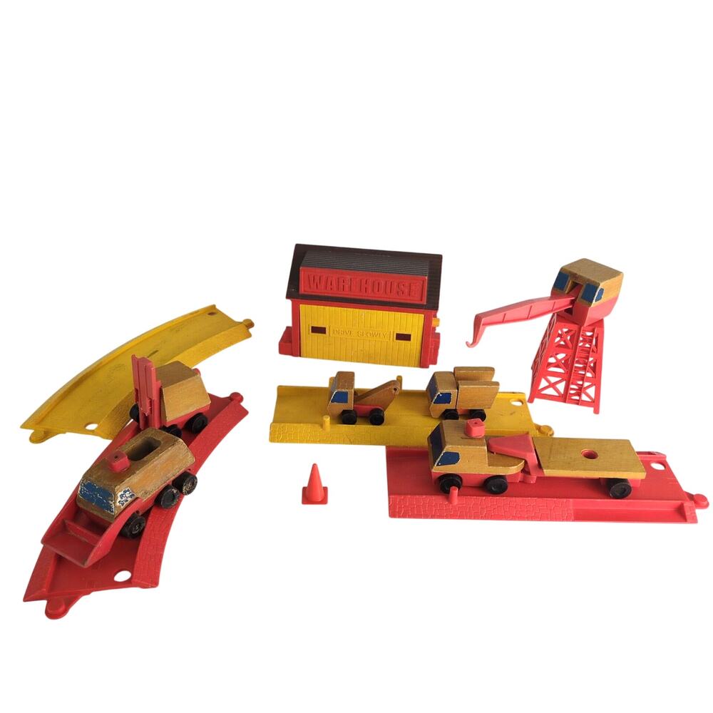 Vintage 1971 Mattel Preschool Motor Putt-Putt Construction Yard Set Trucks Track
